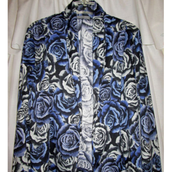 Olivia Moon Sweaters - OLIVIA MOON WOMENS SIZE M SWEATER WITH ROSE PRINT